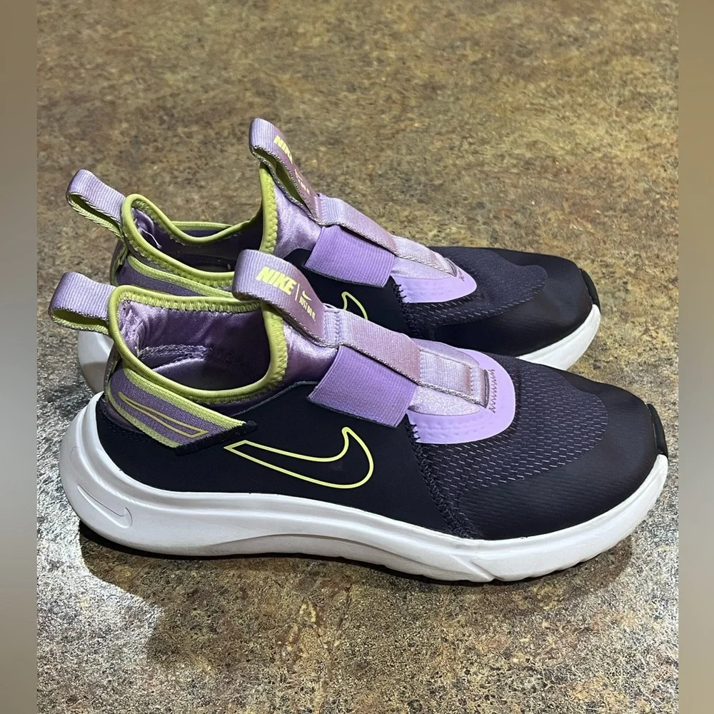 Nike Kids' Flex Plus Shoes, size 5 Y, purple